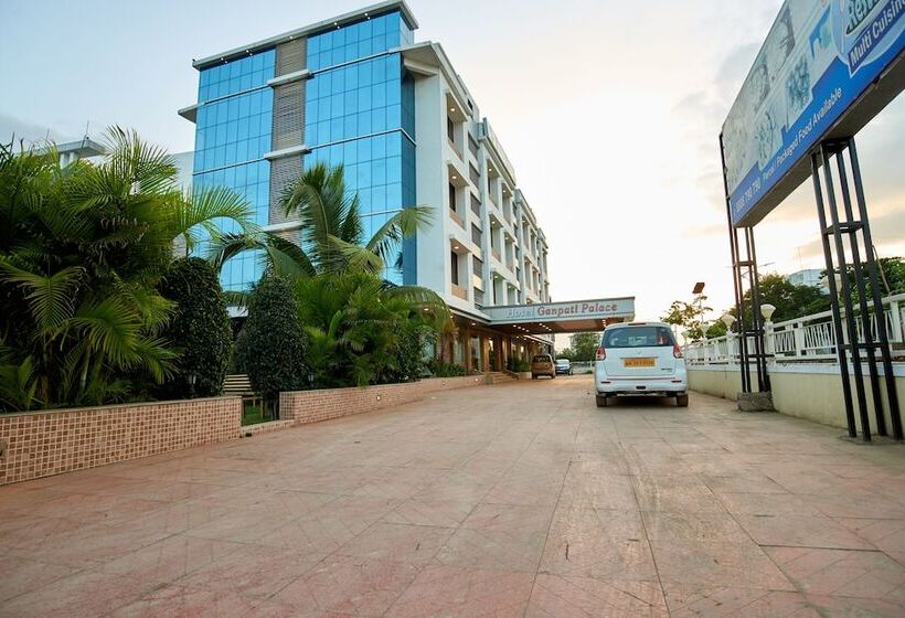 호텔 Ganpati Palace Shirdi Newly Renovated