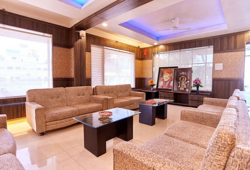 호텔 Ganpati Palace Shirdi Newly Renovated