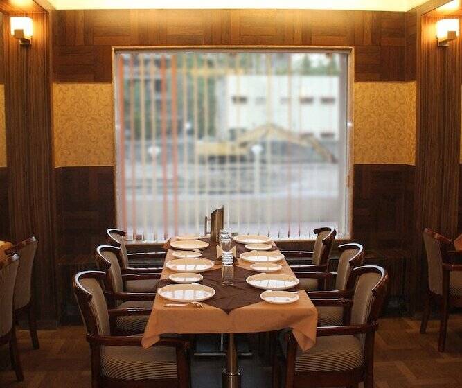 호텔 Ganpati Palace Shirdi Newly Renovated