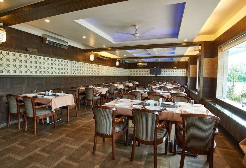 호텔 Ganpati Palace Shirdi Newly Renovated