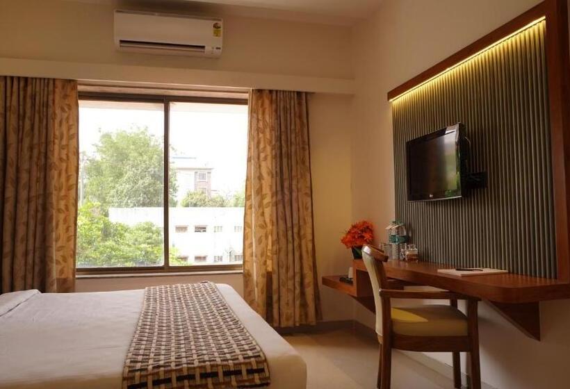 호텔 Ganpati Palace Shirdi Newly Renovated