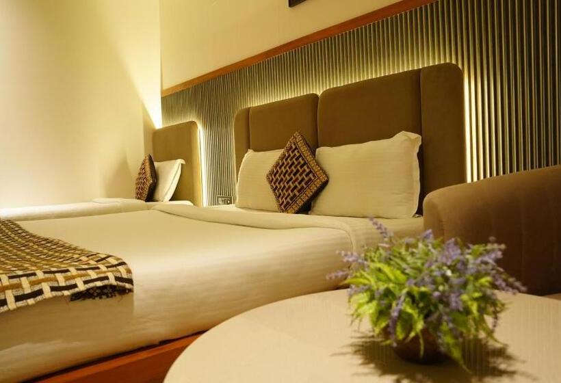 호텔 Ganpati Palace Shirdi Newly Renovated