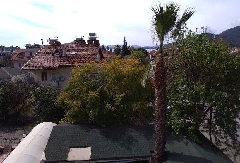 בית מלון כפרי Göcek Opera