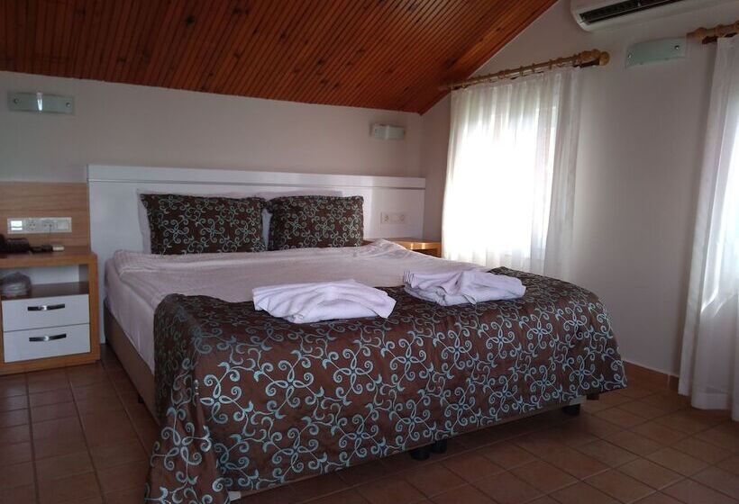 בית מלון כפרי Göcek Opera