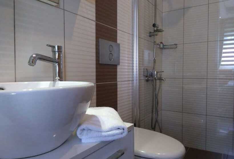 בית מלון כפרי Göcek Opera