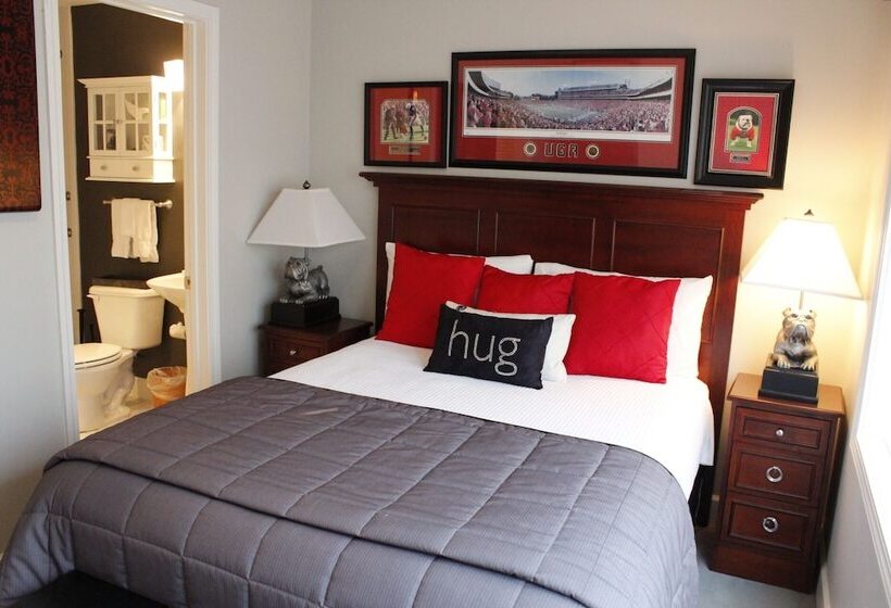 فندق Georgia Gameday Center