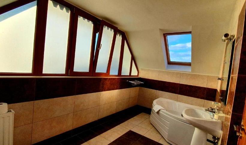 فندق Grand Perla Ciucasului