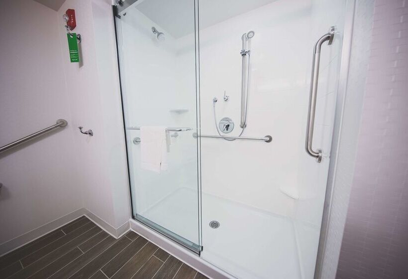 فندق Hampton Inn & Suites By Hilton Bolton