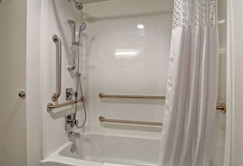 ホテル Hampton Inn & Suites By Hilton Saskatoon Airport