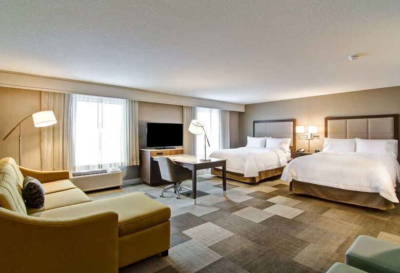 ホテル Hampton Inn & Suites By Hilton Saskatoon Airport
