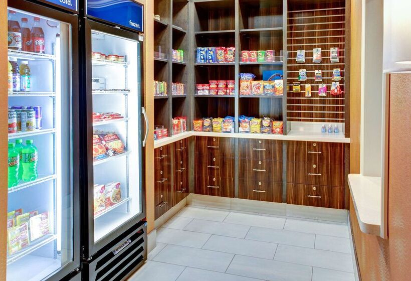 هتل Hampton Inn & Suites Columbus