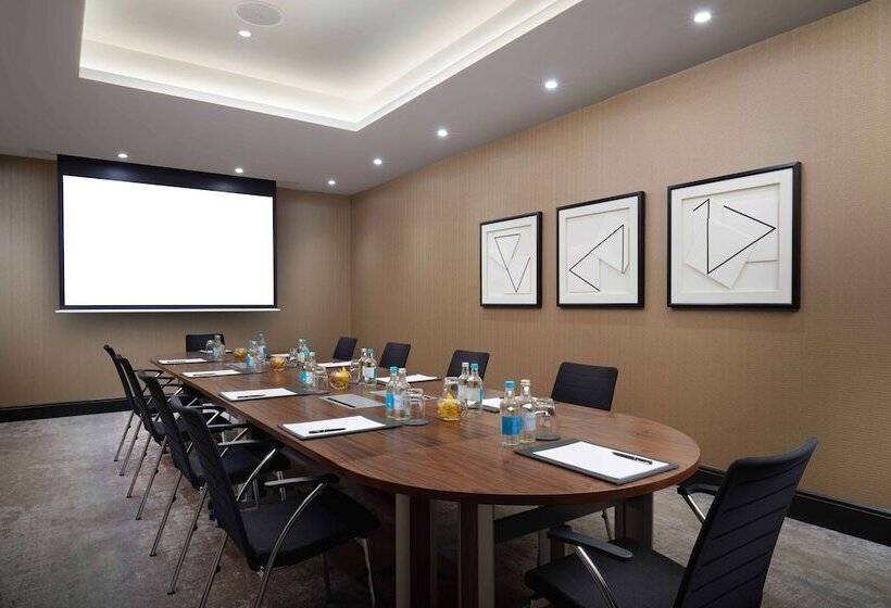 هتل Hilton London Bankside