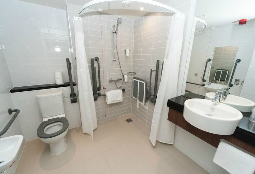 ホテル Holiday Inn Express Aberdeen Airport By Ihg