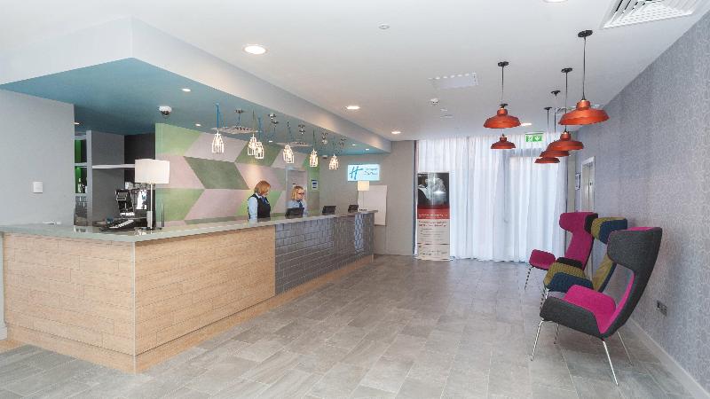 ホテル Holiday Inn Express Aberdeen Airport By Ihg