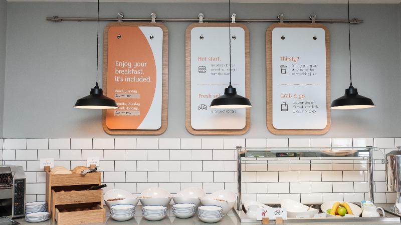 ホテル Holiday Inn Express Aberdeen Airport By Ihg