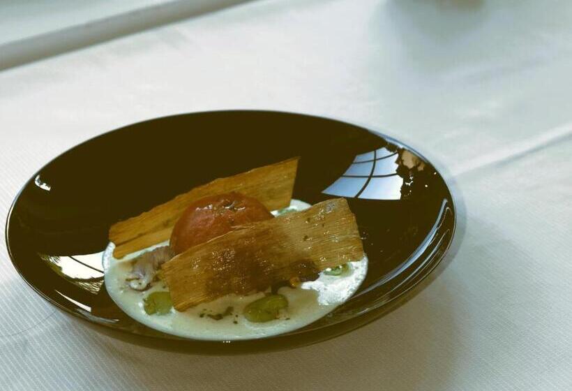 Отель Hostellerie Du Lys