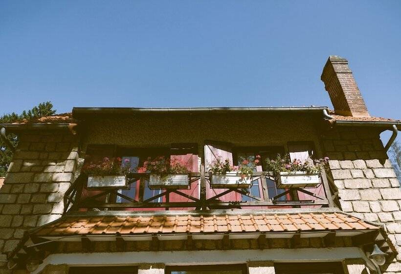 Отель Hostellerie Du Lys