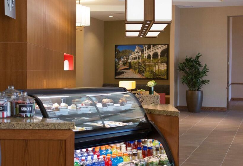 Отель Hyatt Place Charleston Historic District