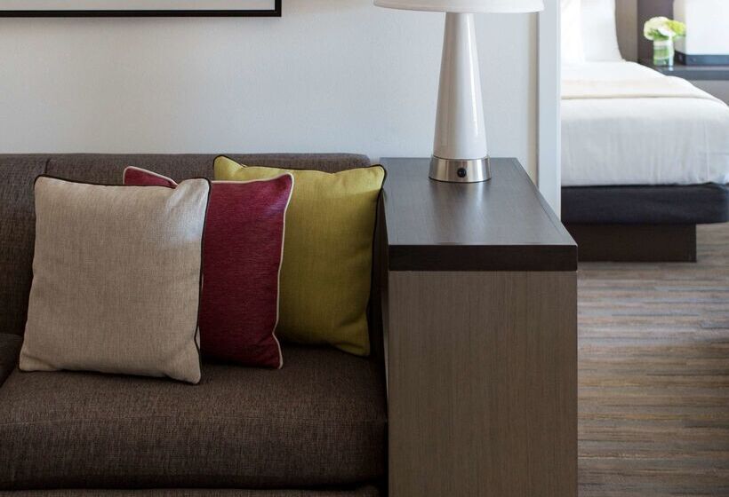 Отель Hyatt Place Charleston Historic District