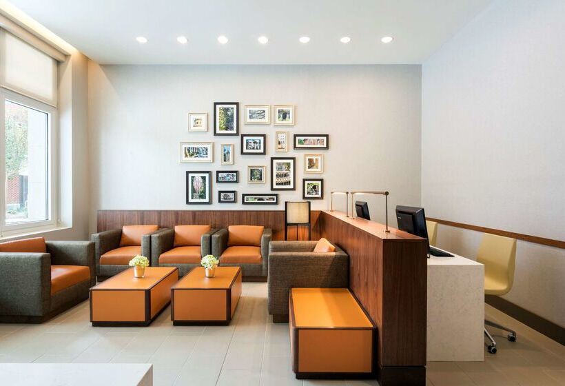 Отель Hyatt Place Charleston Historic District