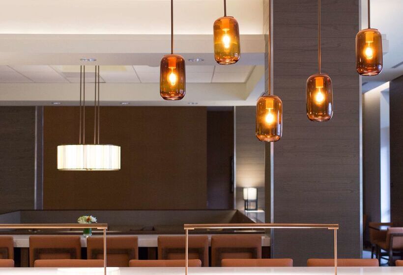 Отель Hyatt Place Charleston Historic District