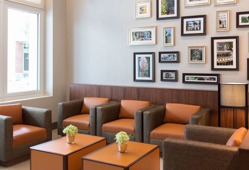 Отель Hyatt Place Charleston Historic District