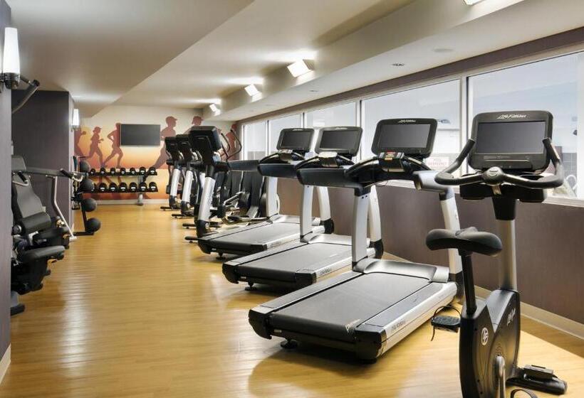 Отель Hyatt Place Charleston Historic District