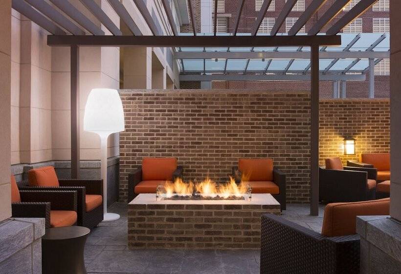 Отель Hyatt Place Charleston Historic District