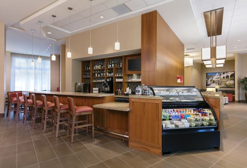 Отель Hyatt Place Charleston Historic District