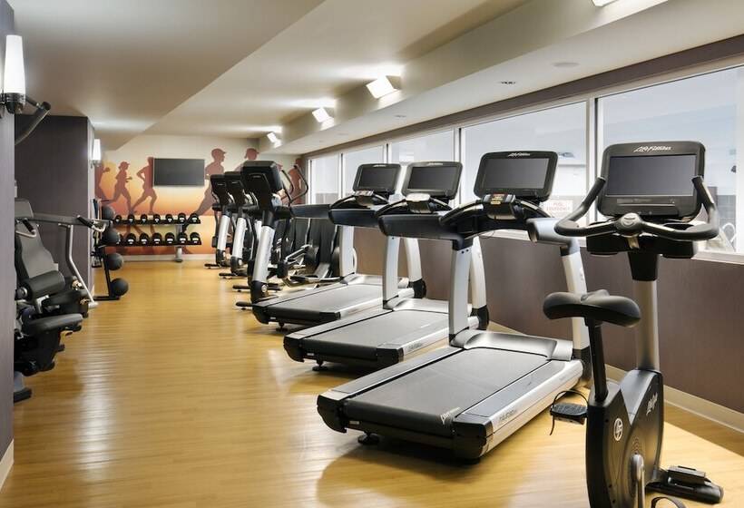 Отель Hyatt Place Charleston Historic District