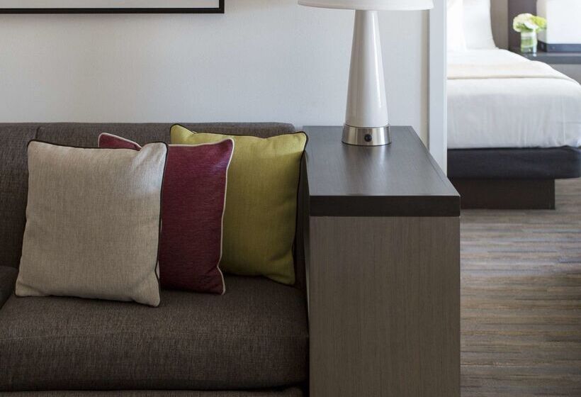 Отель Hyatt Place Charleston Historic District