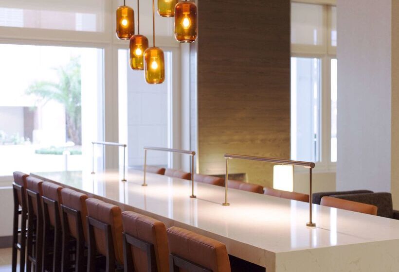 Отель Hyatt Place Charleston Historic District