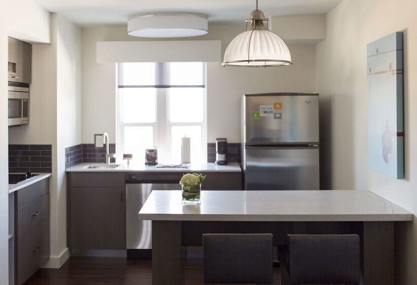 Отель Hyatt Place Charleston Historic District