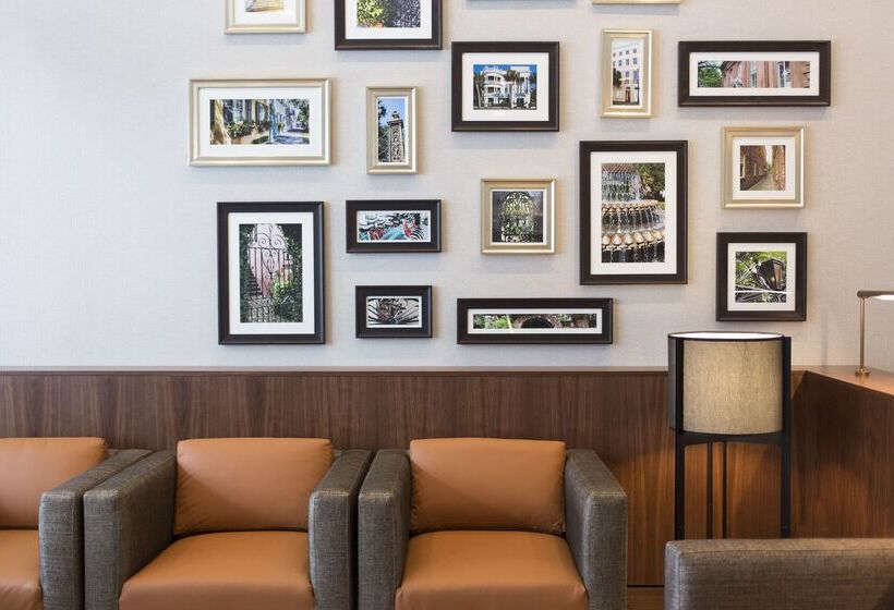 Отель Hyatt Place Charleston Historic District