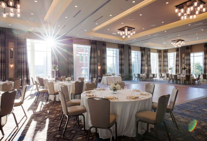 Отель Hyatt Place Charleston Historic District