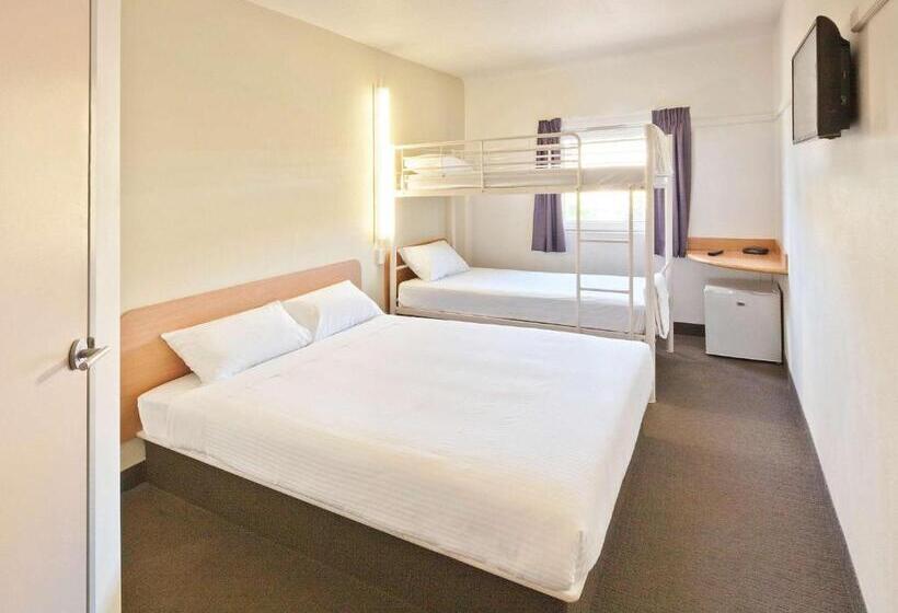 هتل Ibis Budget Dubbo