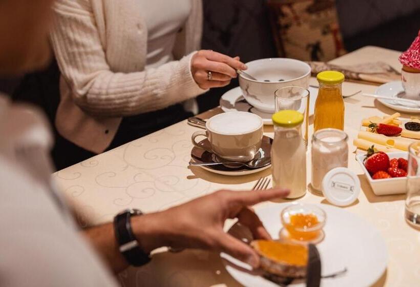 호텔 Jagdhaus Monzabon