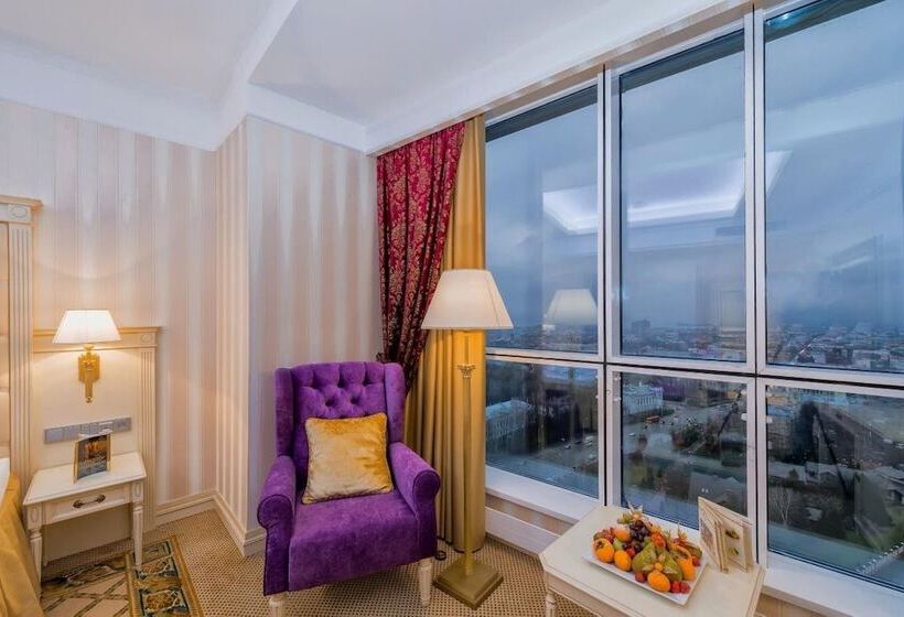 בית מלון כפרי Korston Tower