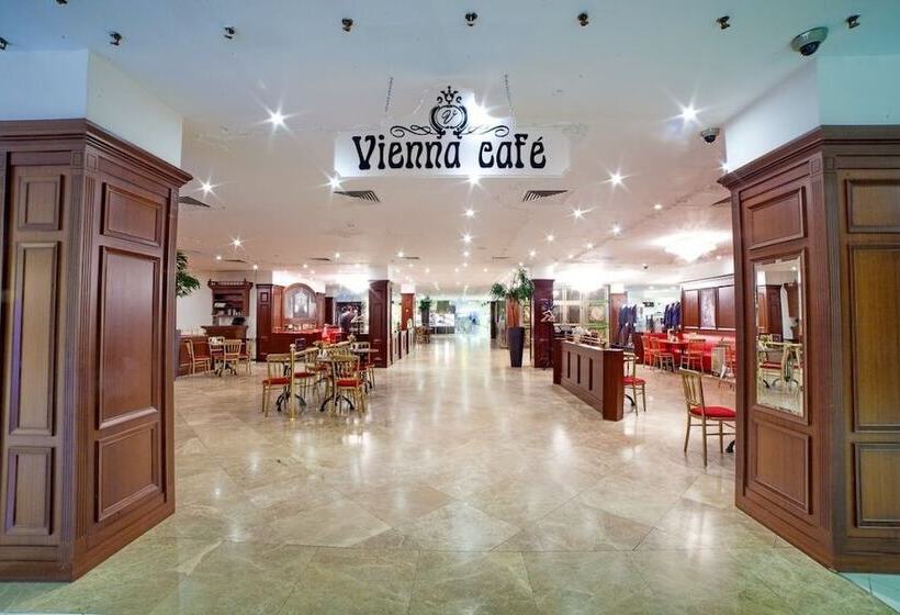 בית מלון כפרי Korston Tower