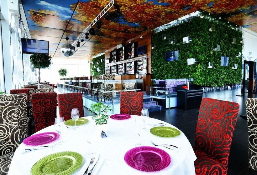 בית מלון כפרי Korston Tower