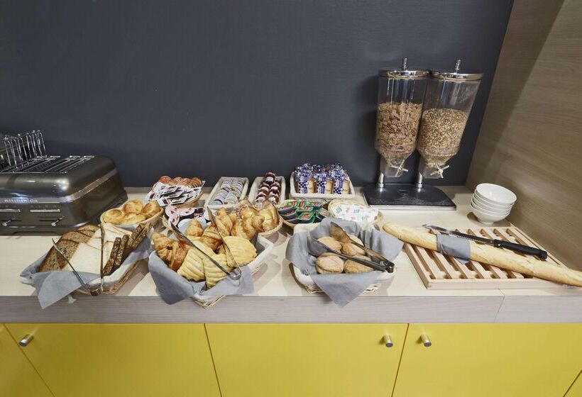 בית מלון כפרי Kyriad Prestige Pau – Palais Des Sports