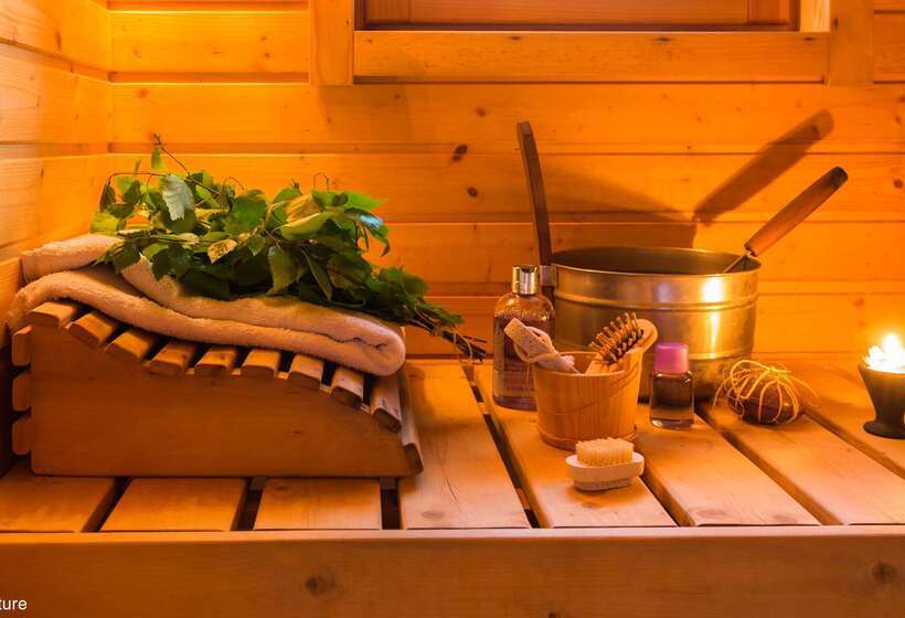 בית מלון כפרי Kyriad Prestige Pau – Palais Des Sports