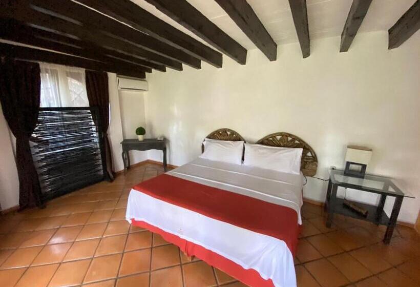 ホテル La Joyita Cuernavaca