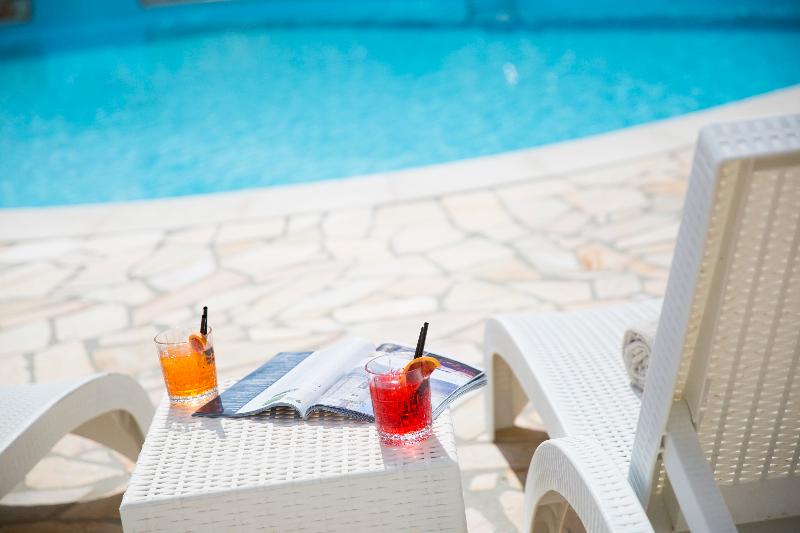 Lu  Hotel Maladroxia