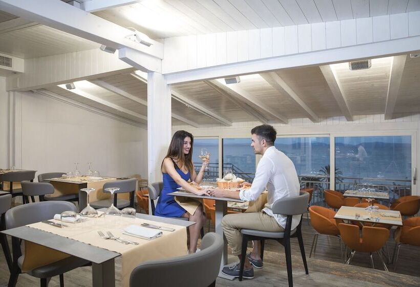 Lu  Hotel Maladroxia