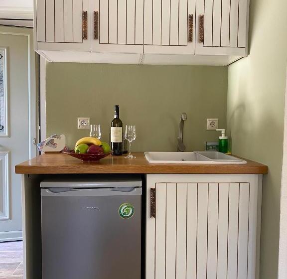 ホテル Mikros Paradisos