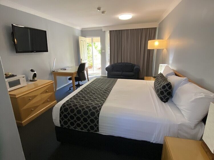 فندق Old Maitland Inn