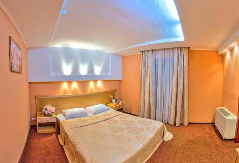 هتل Optima Deluxe Kryvyi Rih