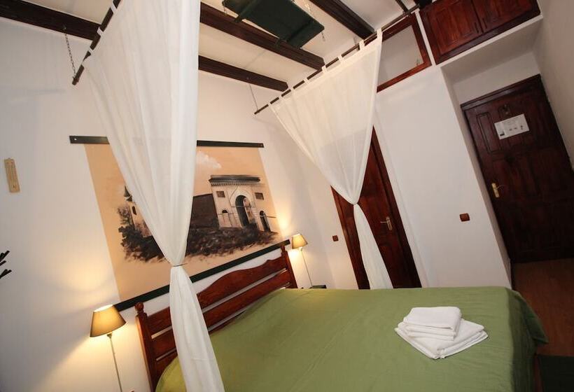 בית מלון כפרי Pension Noemi