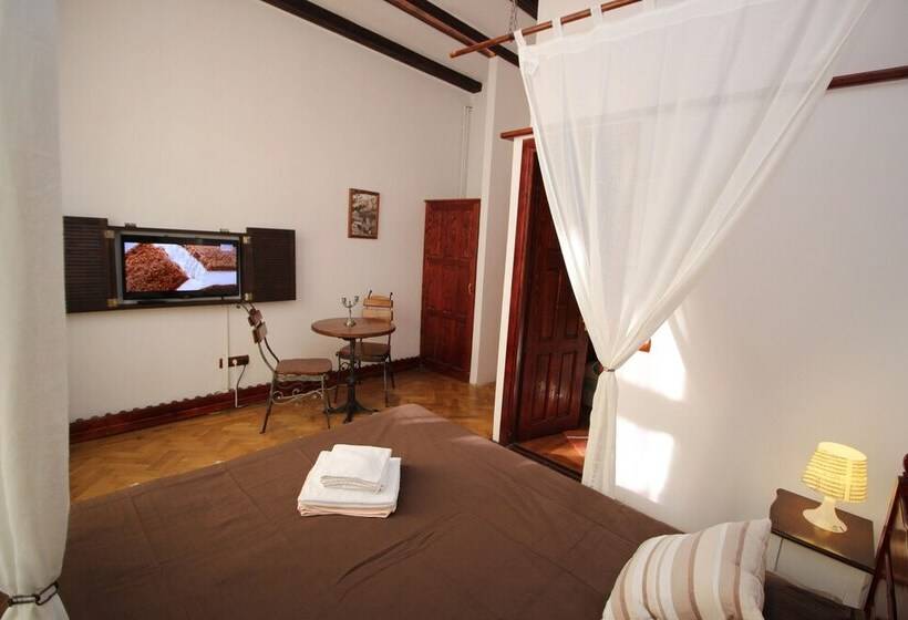 فندق Pension Noemi